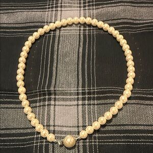 VTG Elegant Cream Faux Pearl Necklace
